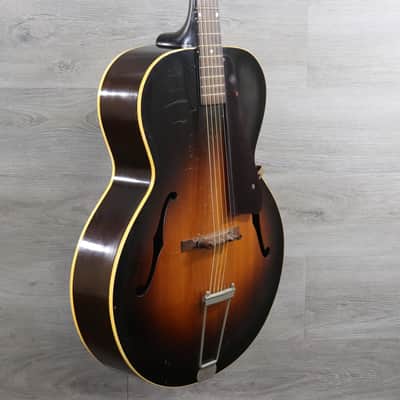 Gibson L-48 (1949 - 1950) Acoustic Archtop Sunburst Guitar image 3