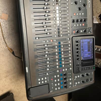 Behringer X32 digital mixer image 7