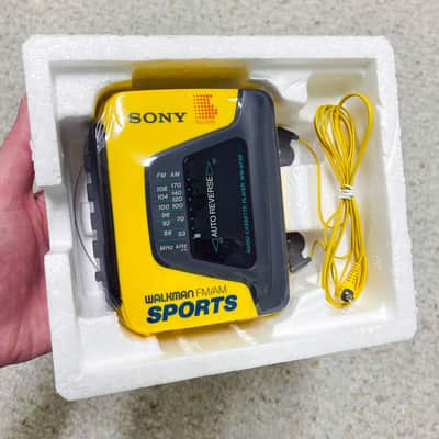 [Rare Box] Sony WM-AF59 Walkman Cassette Player, Beautiful Yellow, Working ! image 4
