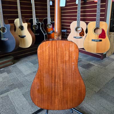 Martin D-18 Modern Deluxe Sitka Spruce / Genuine Mahogany Dreadnought - Natural image 6