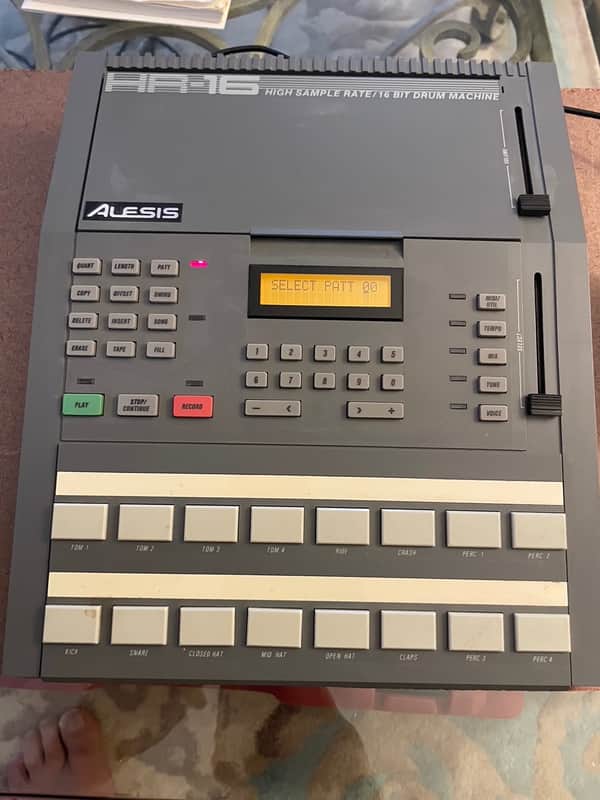 Alesis HR-16 High Sample Rate 16-Bit Drum Machine 1980s - Gray image 1