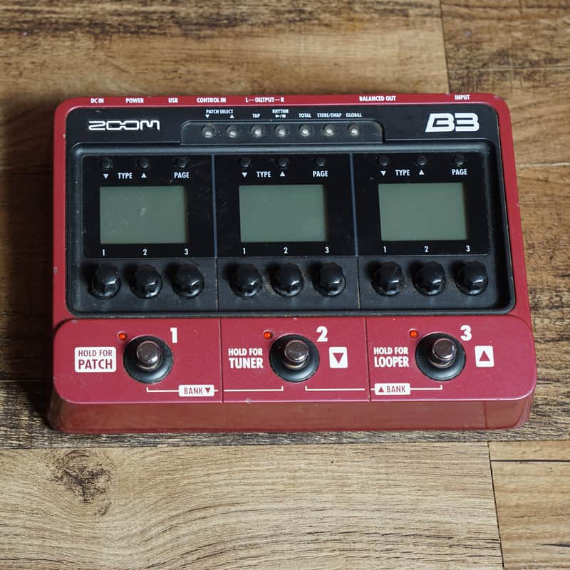 Zoom B3 Bass Effects and Amp Simulator 2010s - Red image 1