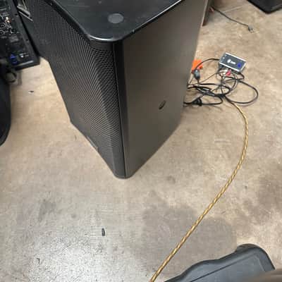 QSC K12.2 2-Way 2000-Watt 12" Active Loudspeaker 2010s - Black image 4