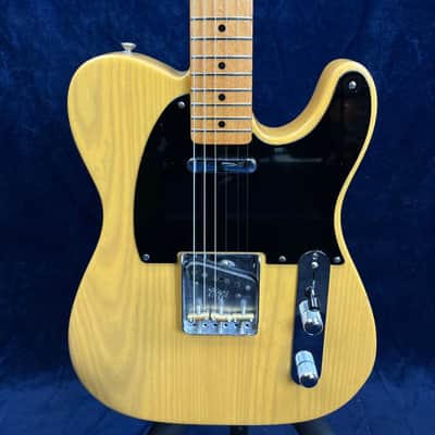 Fender '52 Reissue Telecaster 1994 in Butterscotch Blonde Black Guard in Case image 2