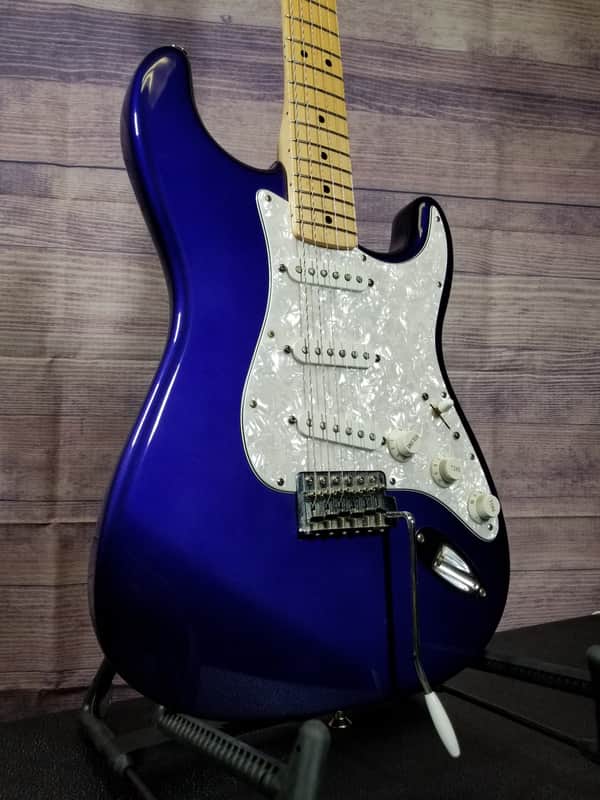 Fender MIM Mexican Standard Strat - 1999 Midnight Blue - sss