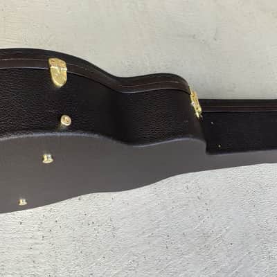 Taylor Deluxe Hardshell Grand Auditorium Case image 10