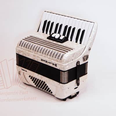 Accordion Walther Teeny 48 white used image 4