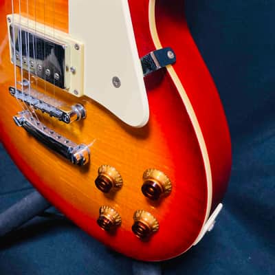 K-ON! Original Yui Hirasawa Electric Guitar Les Paul Model Japan Limited Sunburst image 5