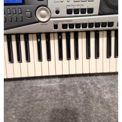 Yamaha PSR-2000 - Digital Keyboard - Silver/Gray - Very Good w/ stands image 15