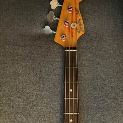 Fender American Vintage '62 Jazz Bass 1990 -tone Sunburst image 3