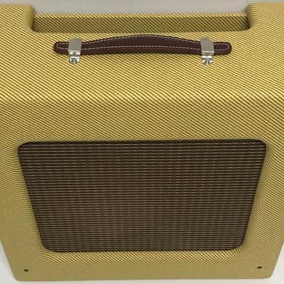 Guitar Cabinets Direct Tweed Princeton® TV Front 1x8 Guitar 5A2 Amplifier Combo Speaker Cabinet image 2