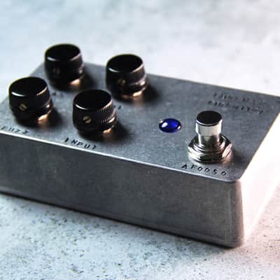 Fairfield Circuitry ~900 About Nine Hundred Fuzz 2021 - Silver image 3
