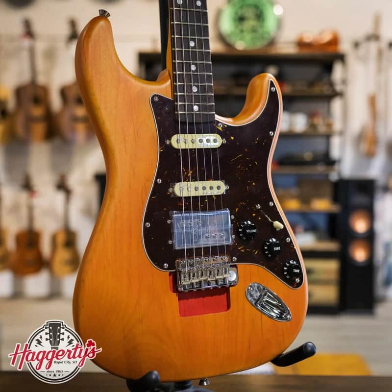 Fender Michael Landau Coma Stratocaster - Coma Red with Vintage-Style Navy Blue Hardshell Case - Demo image 1