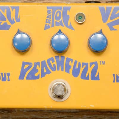 Frantone Peach Fuzz