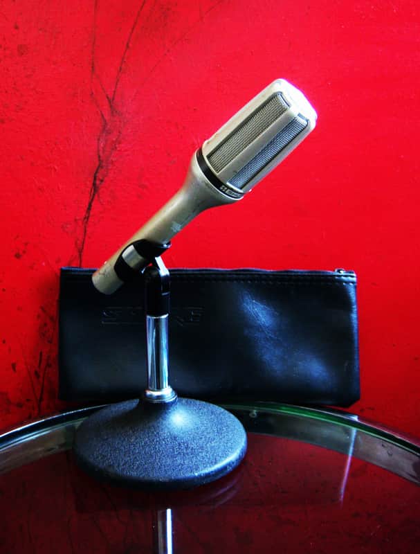 Vintage 1980's Shure SM59 dynamic cardioid microphone USA w mic clip & pouch Low Z SM58 SM54 SM53 image 1
