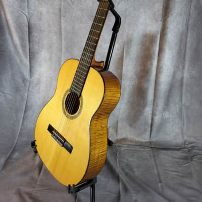 Siegfried Todt – 1985 Masterbuilt Concert Guitar – Fully Restored image 4