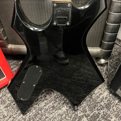 B.C. Rich KKW 90/200s - Black and red image 6