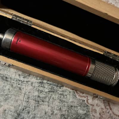 Avantone Pro CV-12 Large Diaphragm Multipattern Tube Condenser Microphone 2009 - Present - Red image 7