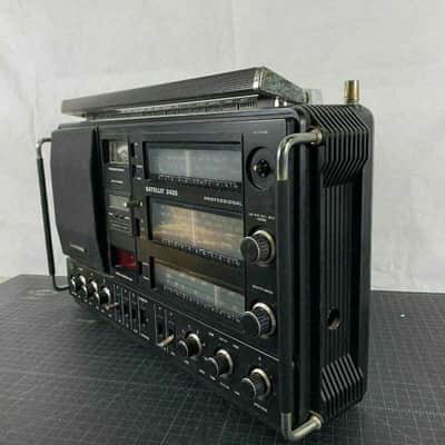 Old Radio Grundig Satellit 3400 World Radio image 5