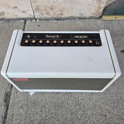 Positive Grid Spark 40 40-Watt 2x4" Modeling Guitar Combo 2020 - Present - White image 5