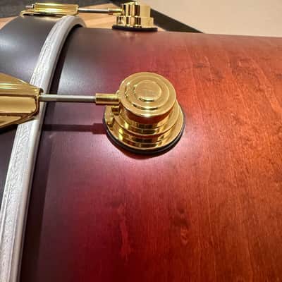 DW Collector's Standard Maple 18x22 Bass Drum in Satin Tobacco Burst with Gold Hardware (Rm 4) image 6