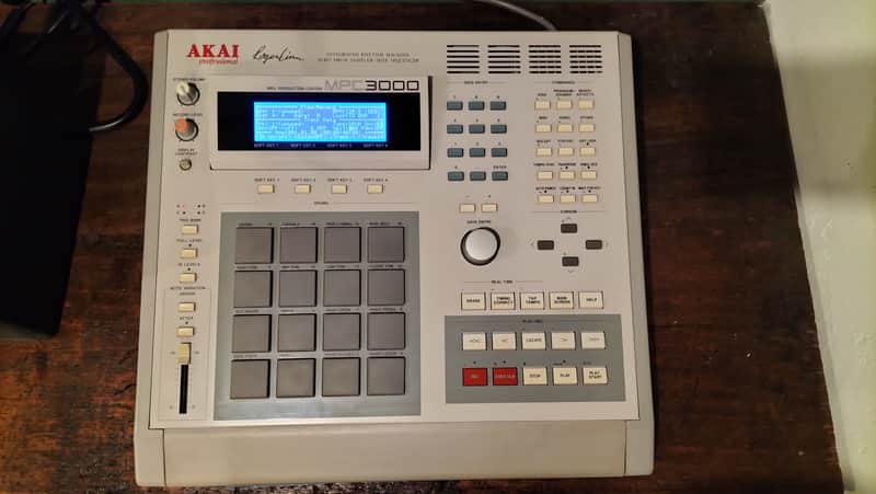 Akai MPC3000 MIDI Production Center 1993 - 2001 - Grey image 1