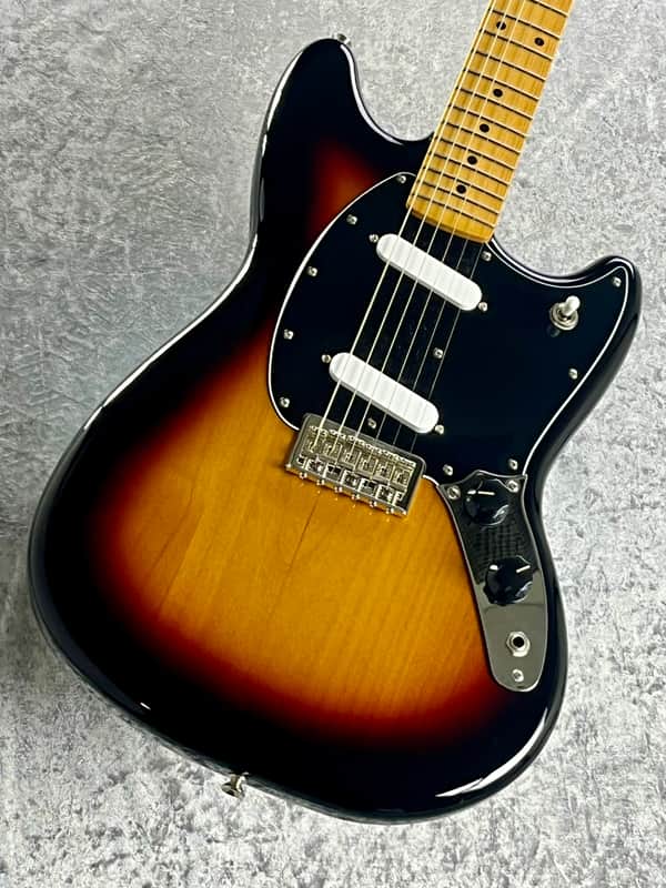 Fender   Made in Mexico Player II Mustang   (2024'USED) - 3-Color Sunburst -
