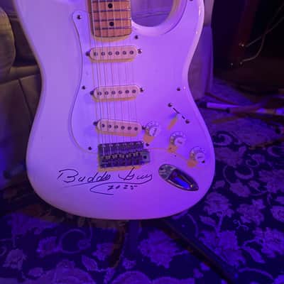 1988 Fender Stratocaster MIJ – Vintage White – Maple Neck – Signed by Buddy Guy image 1