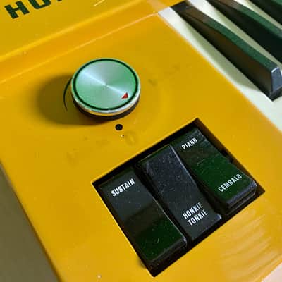 Hohner Elpiano 1968 (?) Yellow image 2