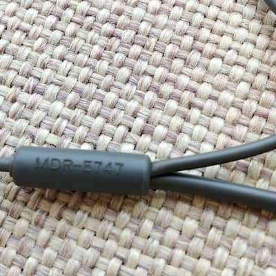 Sony MDR-E747  Dynamic Earphones image 8