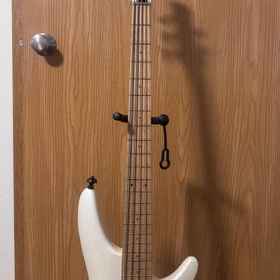 Ibanez 5 string bass SR305M Aguilar pickups/Audere preamp image 2
