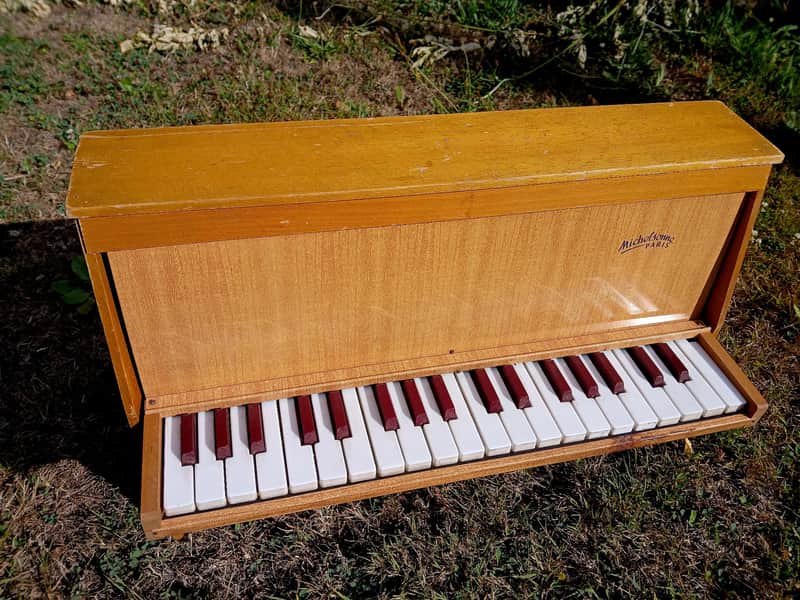 chromatic toy piano Michelsonne Paris 37 keys image 1