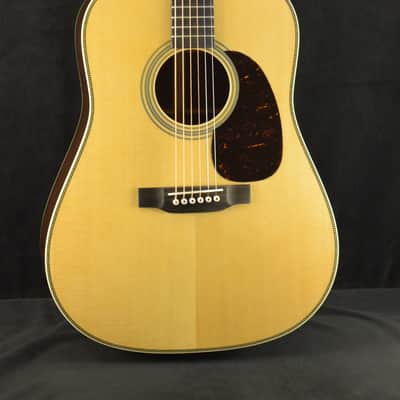Martin HD-28 Natural image 1