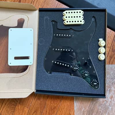 Fender Stratocaster MIM Pickups and Wired Pickguard - Black on Black (2004) image 10