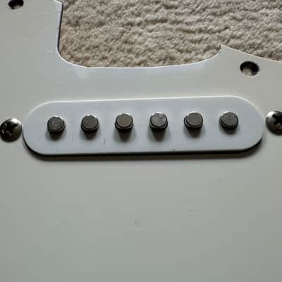 1990 FENDER MIM STRATOCASTER LOADED PICKGUARD - WHITE image 2