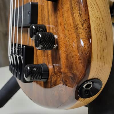 Roscoe SKB Custom 5 Walnut 2015 Natural image 5