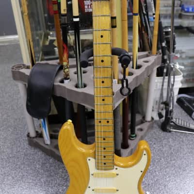 Fender Strat Plus Deluxe with Maple Fretboard 1990 - Natural image 3