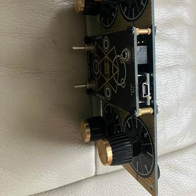 Immagine Error Instruments DATA Synth Gold XO 2022 - 3