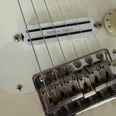 Fender JV Modified '60s Stratocaster 2022 - 2024 - Olympic White image 2