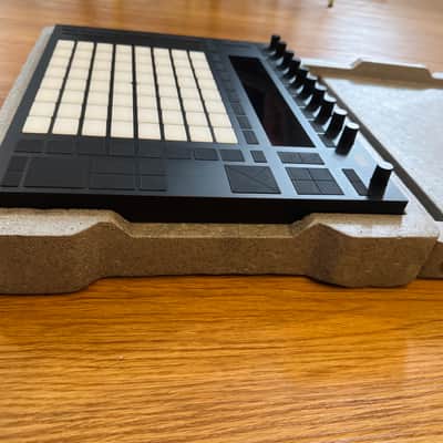 Ableton Push 2 MIDI Controller + Ableton Live 11 Standard License image 3