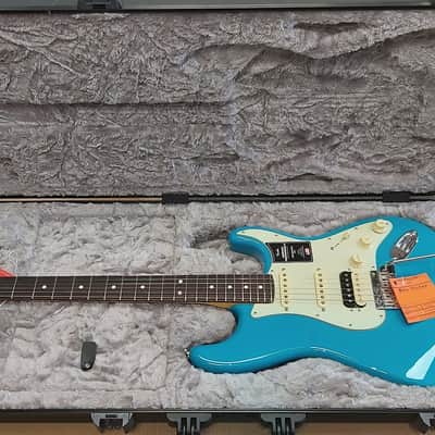 Fender American Professional II Stratocaster with Rosewood Fretboard 2021 Miami Blue image 10