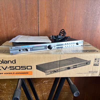 Roland XV-5050 64-Voice Synth Module xv5080 1-unit rack-module w/ box