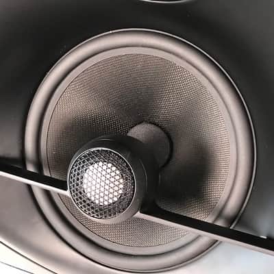 Bowers & Wilkins CCM8.5 D In-Wall Speaker (Single) image 4