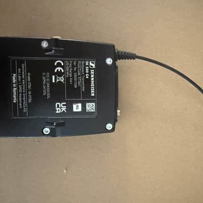 Sennheiser SK 300 G4 Wireless Bodypack Transmitter (AW+ Band: 470-516 MHz) image 2