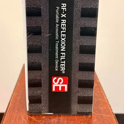 sE Electronics Reflexion Filter-Red : W/Bracket image 6