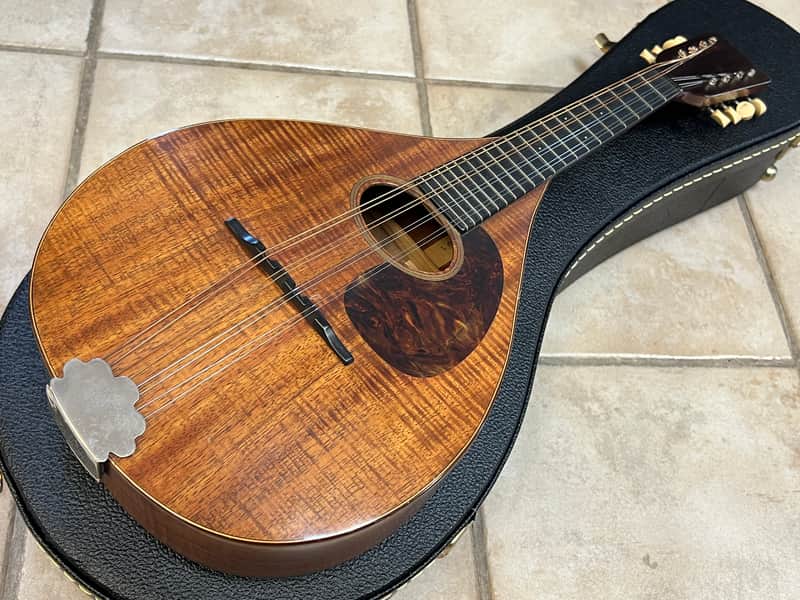 1918 C.F. Martin A-K Flamed KOA Mandolin with case image 1