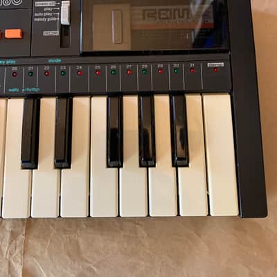 Casio  Pt-180 32 key mini keyboard synth  80s - Black   VGC image 6