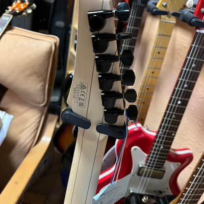Ibanez RG550-DY Genesis Collection - Desert Sun Yellow image 11