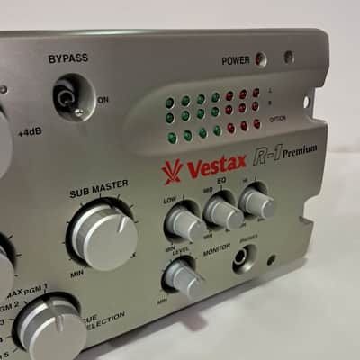 Vestax R-1 Rotary DJ Mixer — High-End Analog Sound image 5