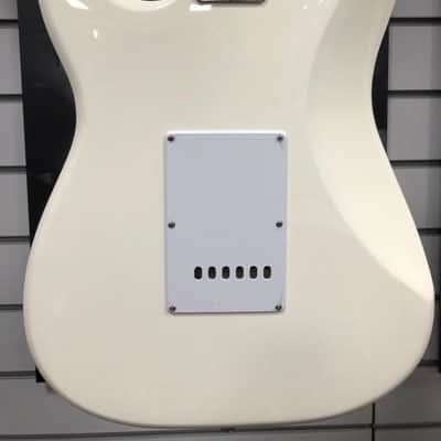 Squier Affinity Stratocaster, Olympic White, Maple Fingerboard image 3